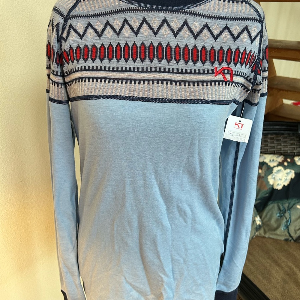 NWT Kari Traa Light Blue and Red Patterned Base Layer